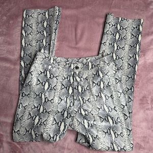 Wilson’s Leather 100% leather reptile snake print straight leg pants women’s 14